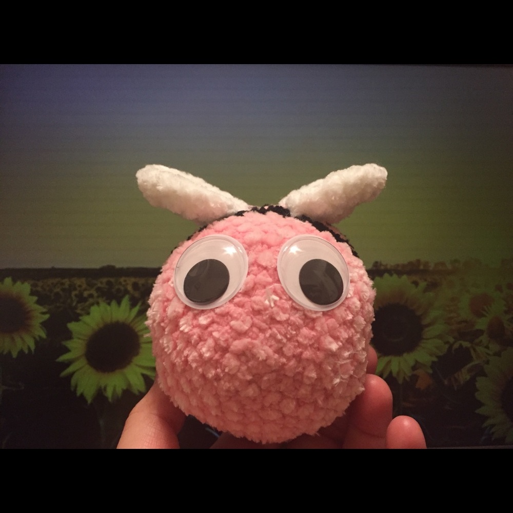 Pink crochet bee